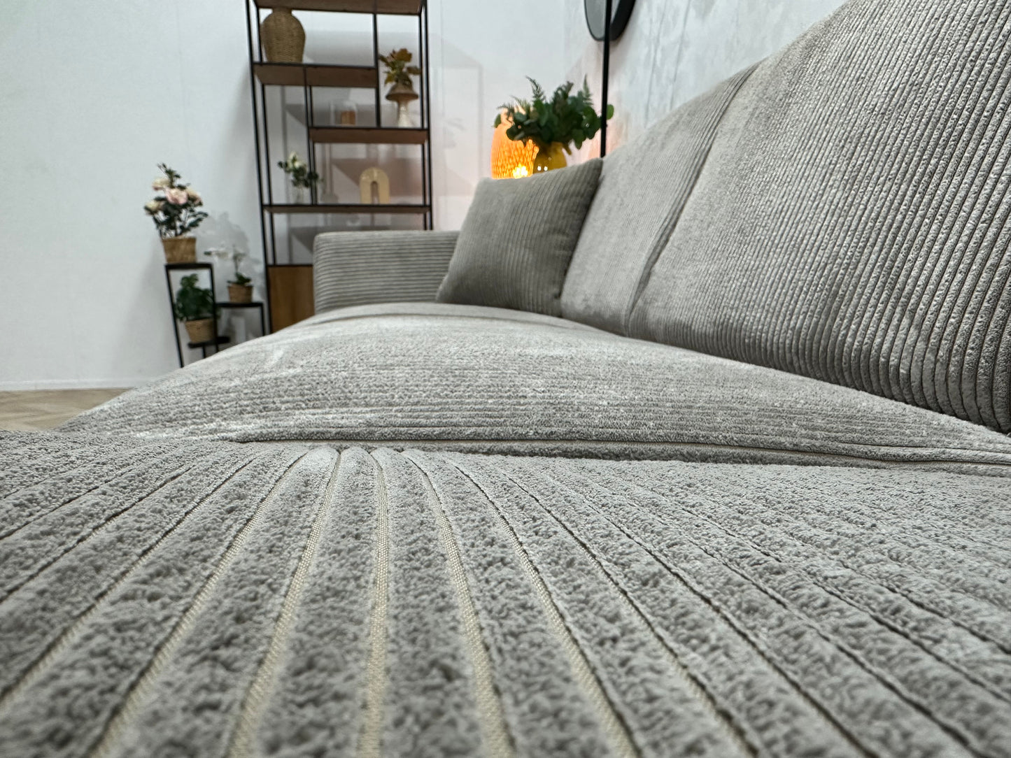 !Showroommodel! Licht Bruine Ribstof Hoekbank