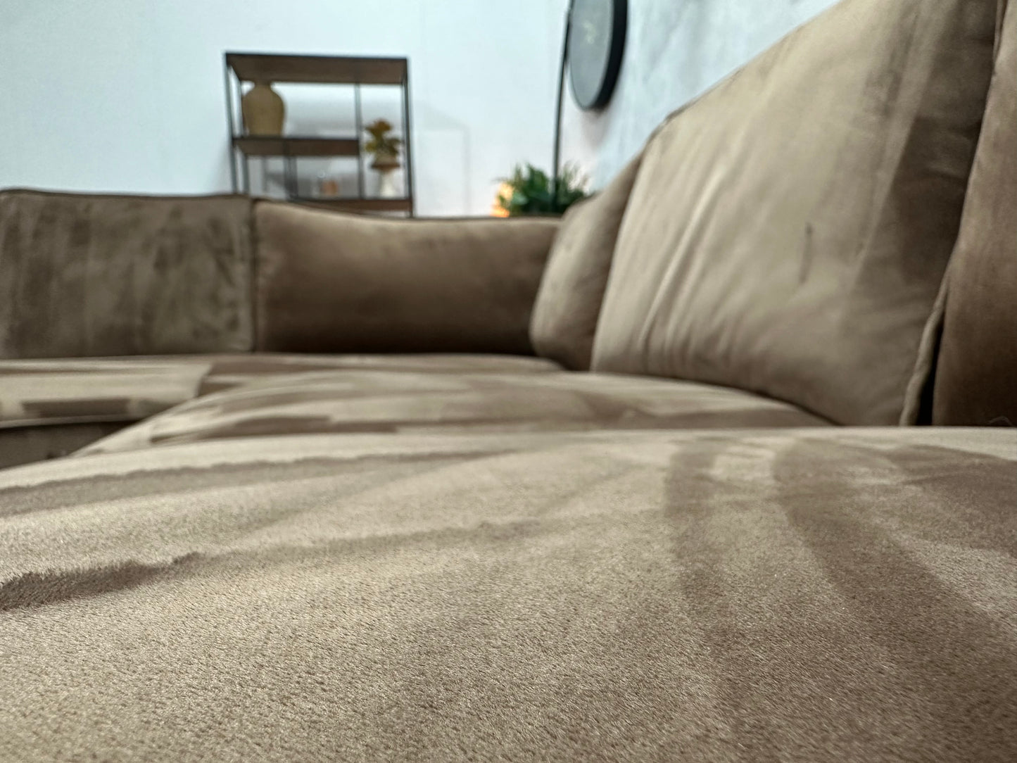 Bruine Ruime Velvet Hoekbank Inc Hocker ~ Losse Rugkussens Met Afneembare Hoezen