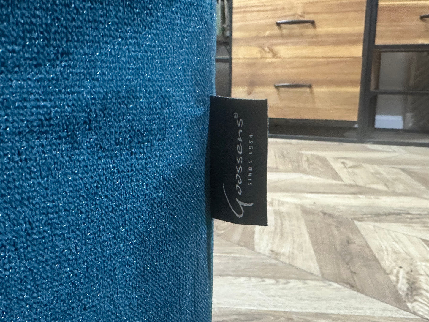 Goossens Blauwe Velvet U Bank ~ Losse Kussens Met Afneembare Hoezen