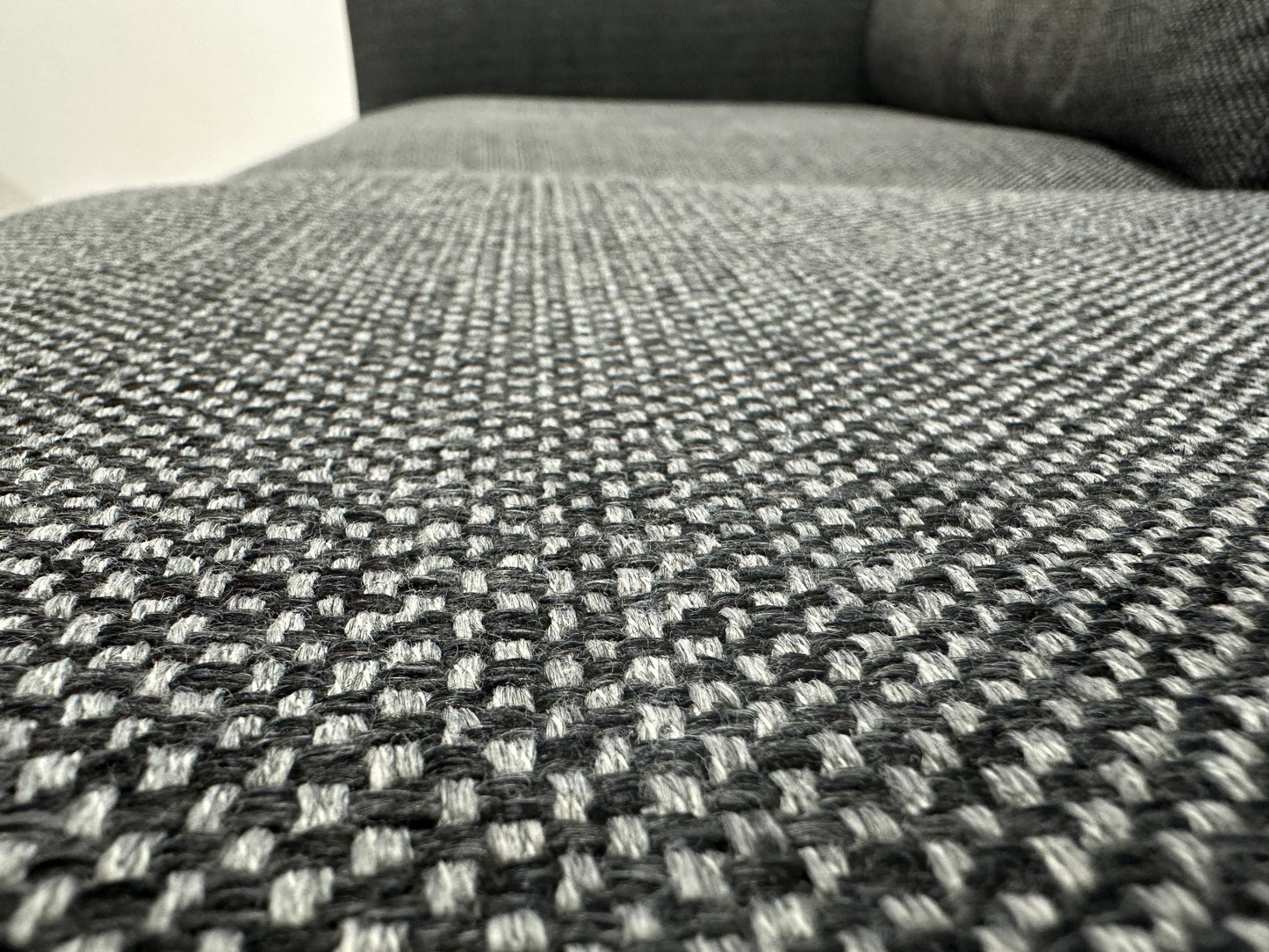 Grijze 2.5-Zits Bank Inc Hocker ~ Losse Kussens Met Afneembare Hoezen