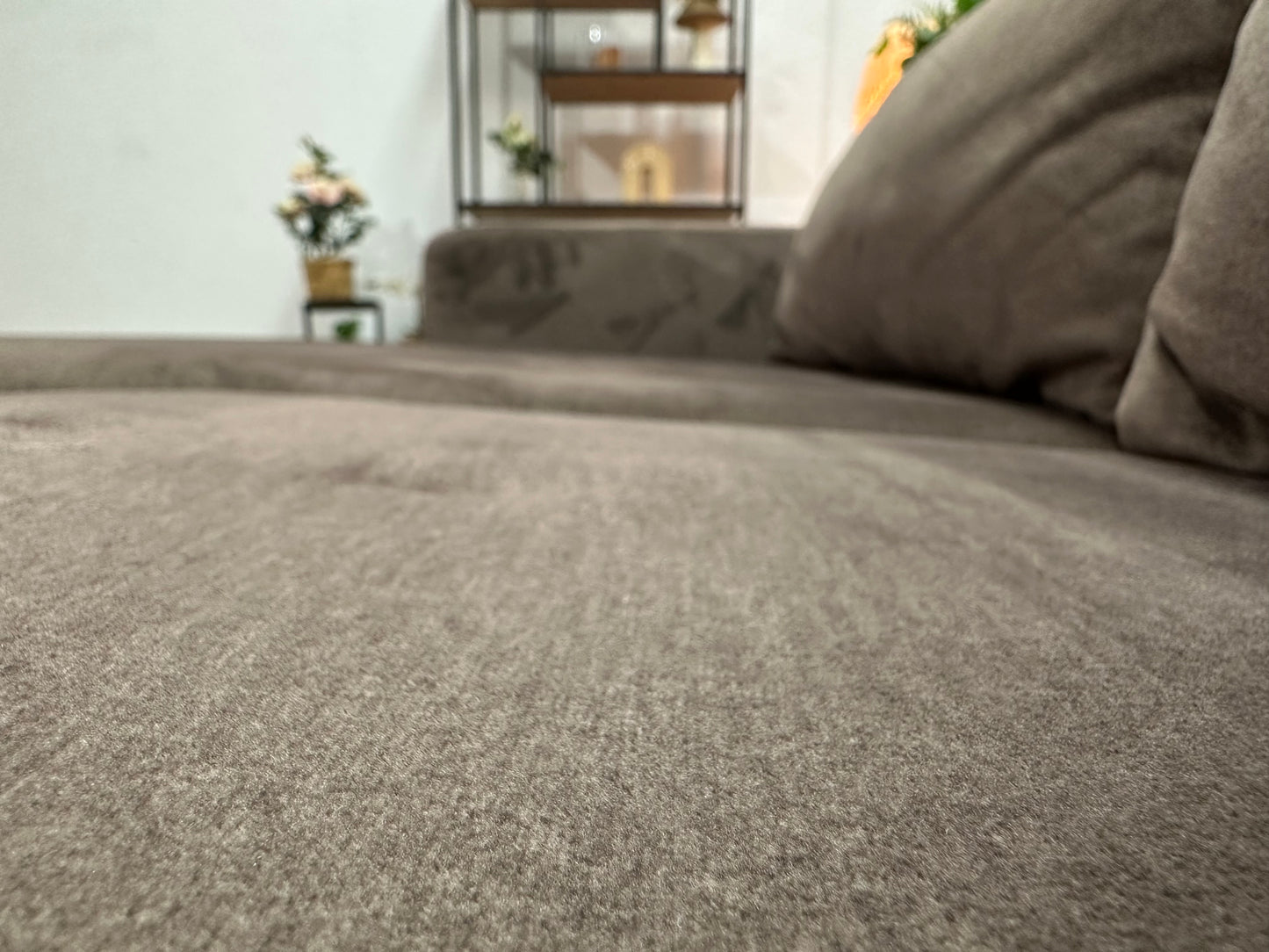 Bruine Velvet Hoekbank ~ Losse Kussens Met Afneembare Hoezen