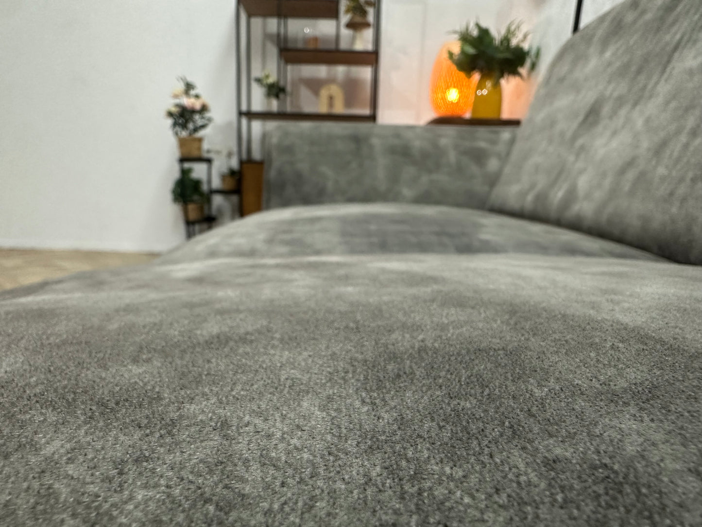 Grijze Velvet Hoekbank ~ Vaste Kussens