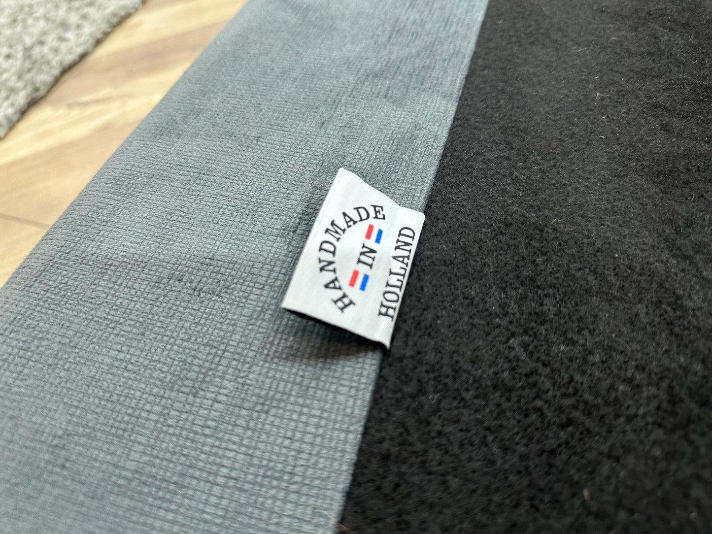 Handmade In Holland Grijze Velvet Hoekbank ~ Nieuwstaat