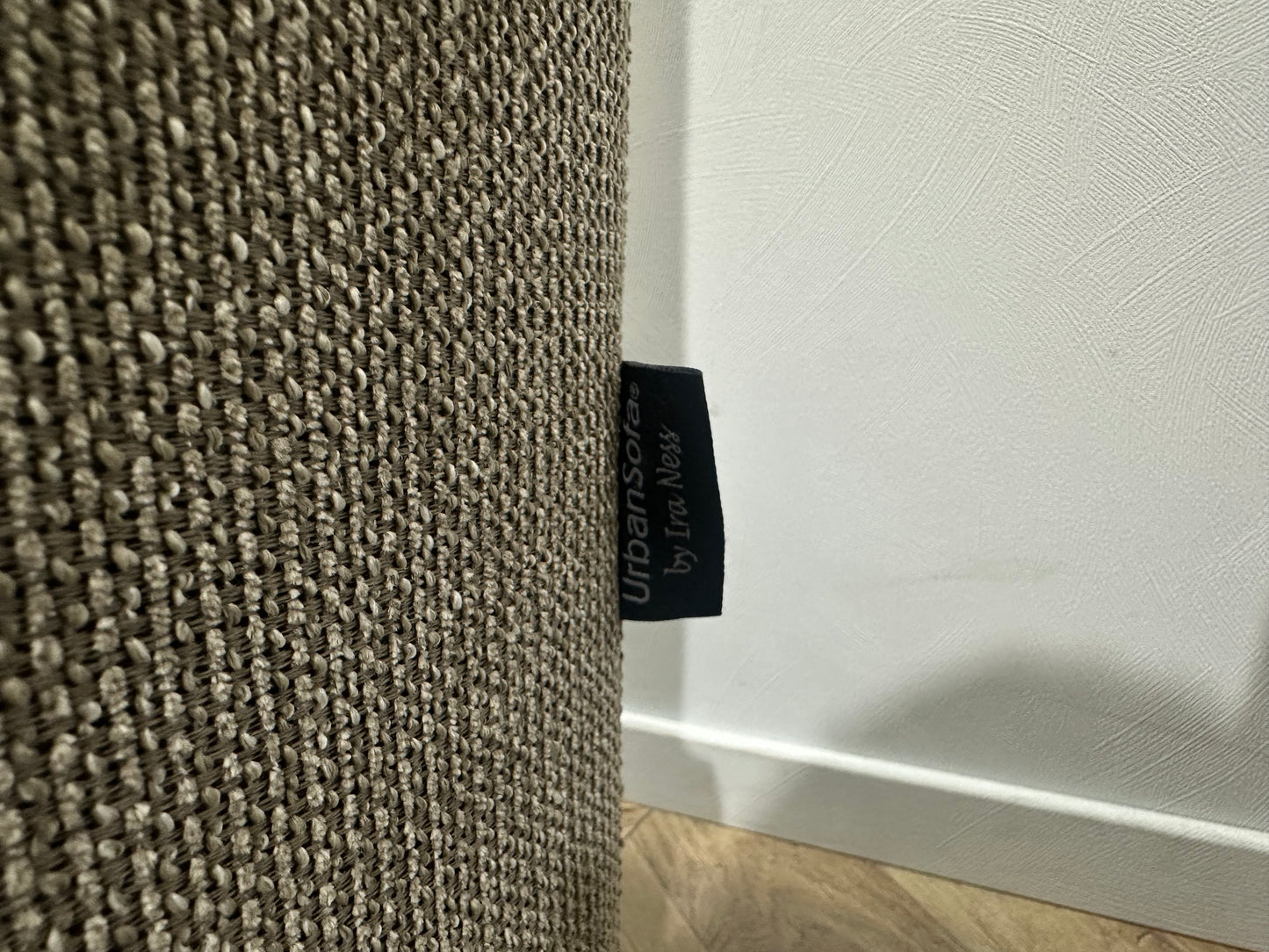 UrbanSofa Ruime Grijze Hoekbank ~ Losse Kussens Met Afneembare Hoezen