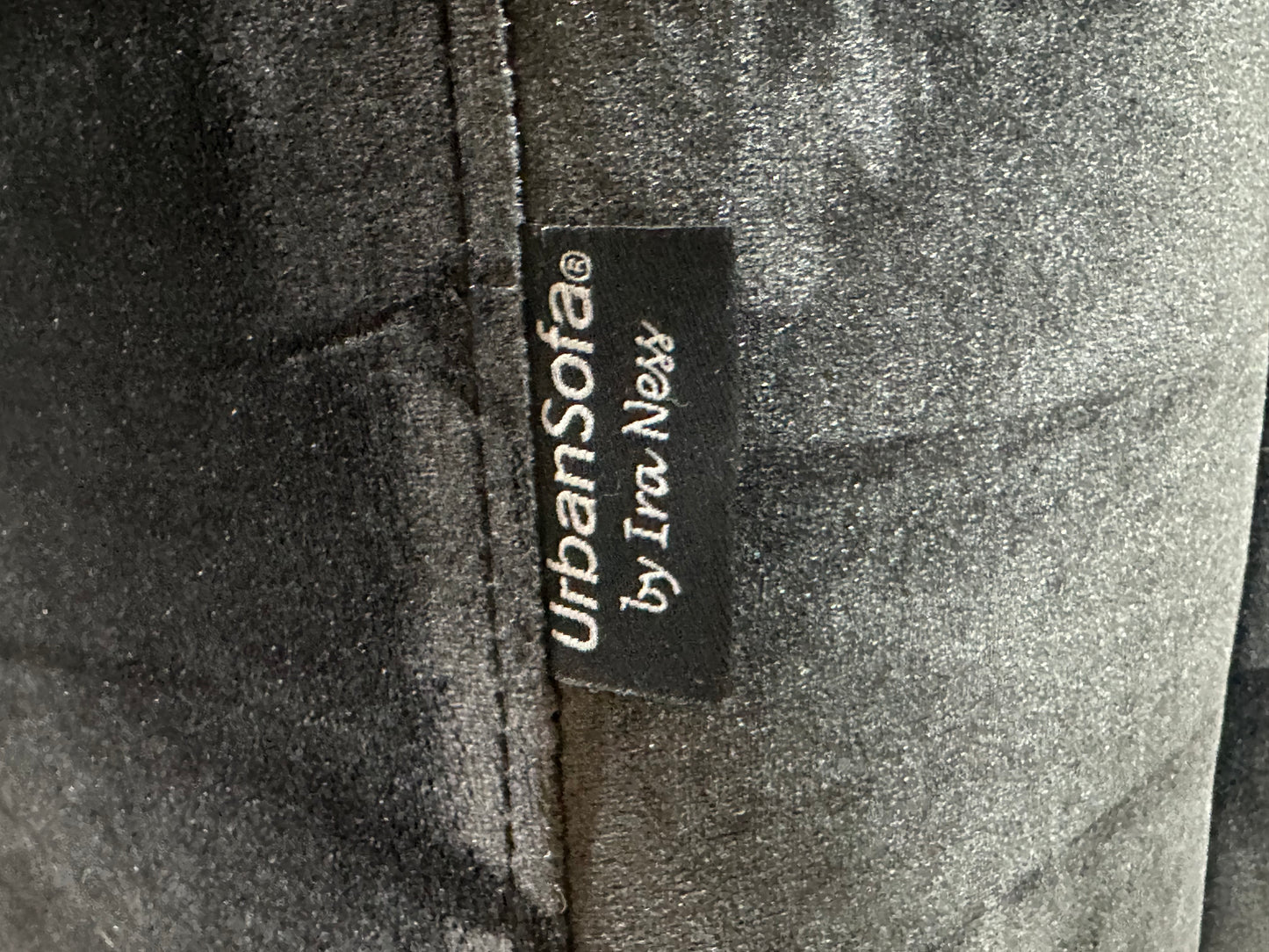 Antraciet Velvet Ruime 2.5-Zits Bank ~ Losse Kussens Met Afneembare Hoezen