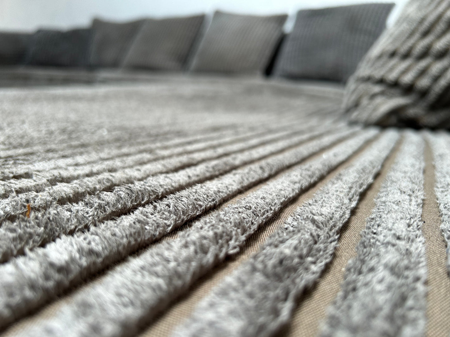 Antraciet Ribstof Hoekbank ~ Losse Kussens Met Afneembare Hoezen - Banken Bazaar