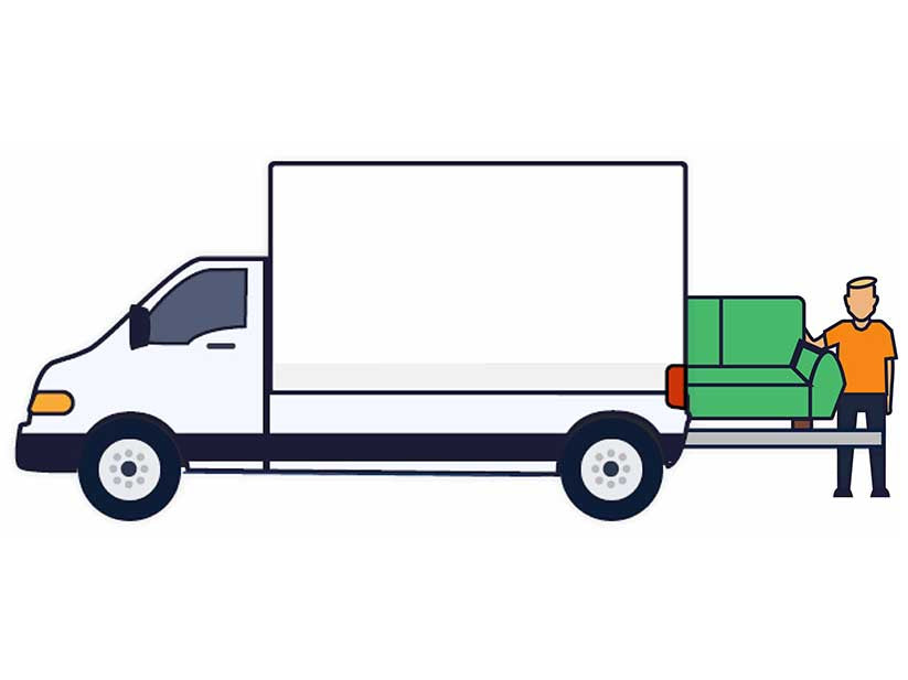 Een bezorger die een oud bankstel mee retour neemt