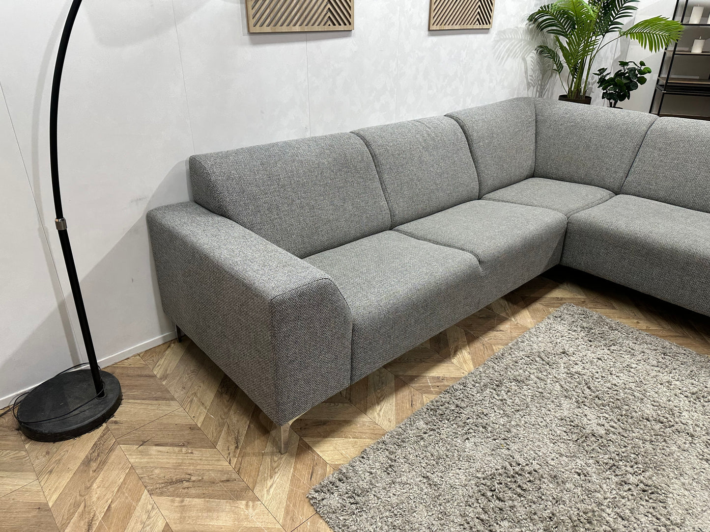 Grijze Hoekbank ~ Vaste Kussens