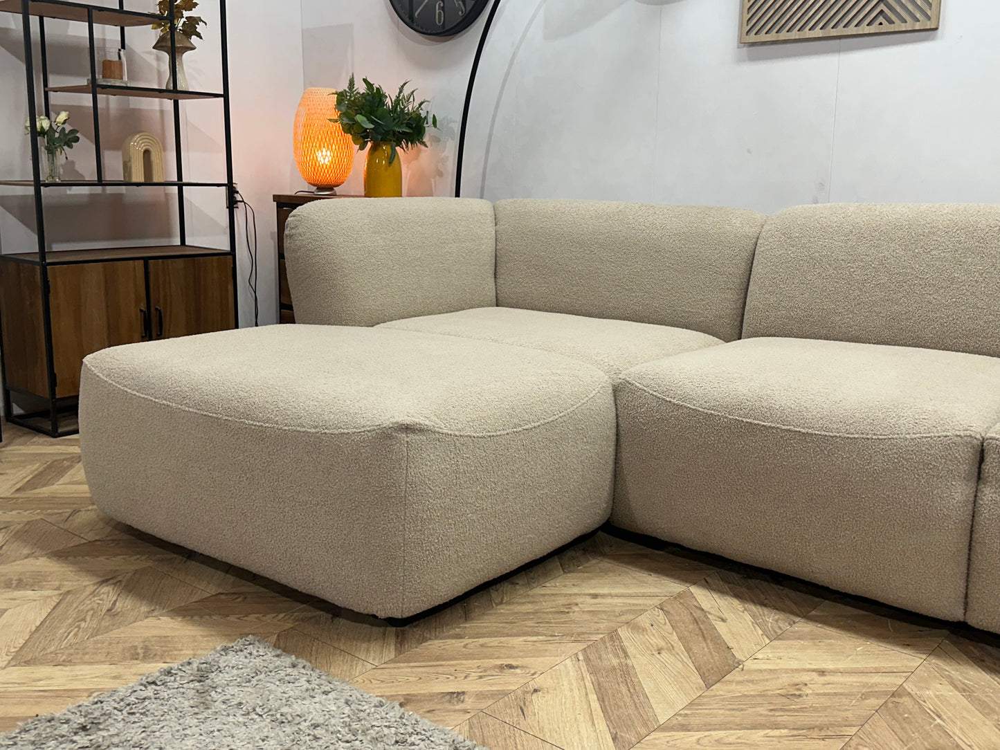 !Showroommodel! Beige Bouclé Stoffen U Bank