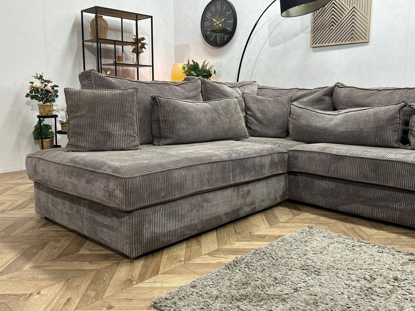 Grijze Ribstof Hoekbank Inc Hocker ~ Losse Kussens Met Afneembare Hoezen