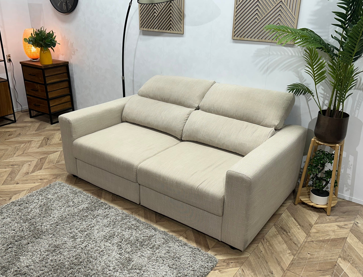 Beige 2.5-Zits Bank ~ Verstelbare Hoofdsteunen