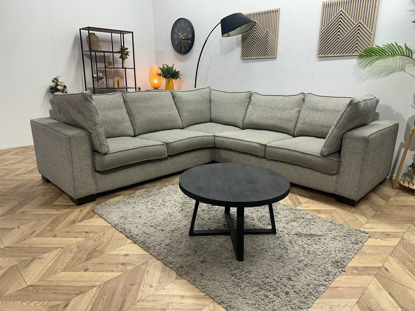 Licht Grijze Hoekbank ~ Losse Kussens Met Afneembare Hoezen