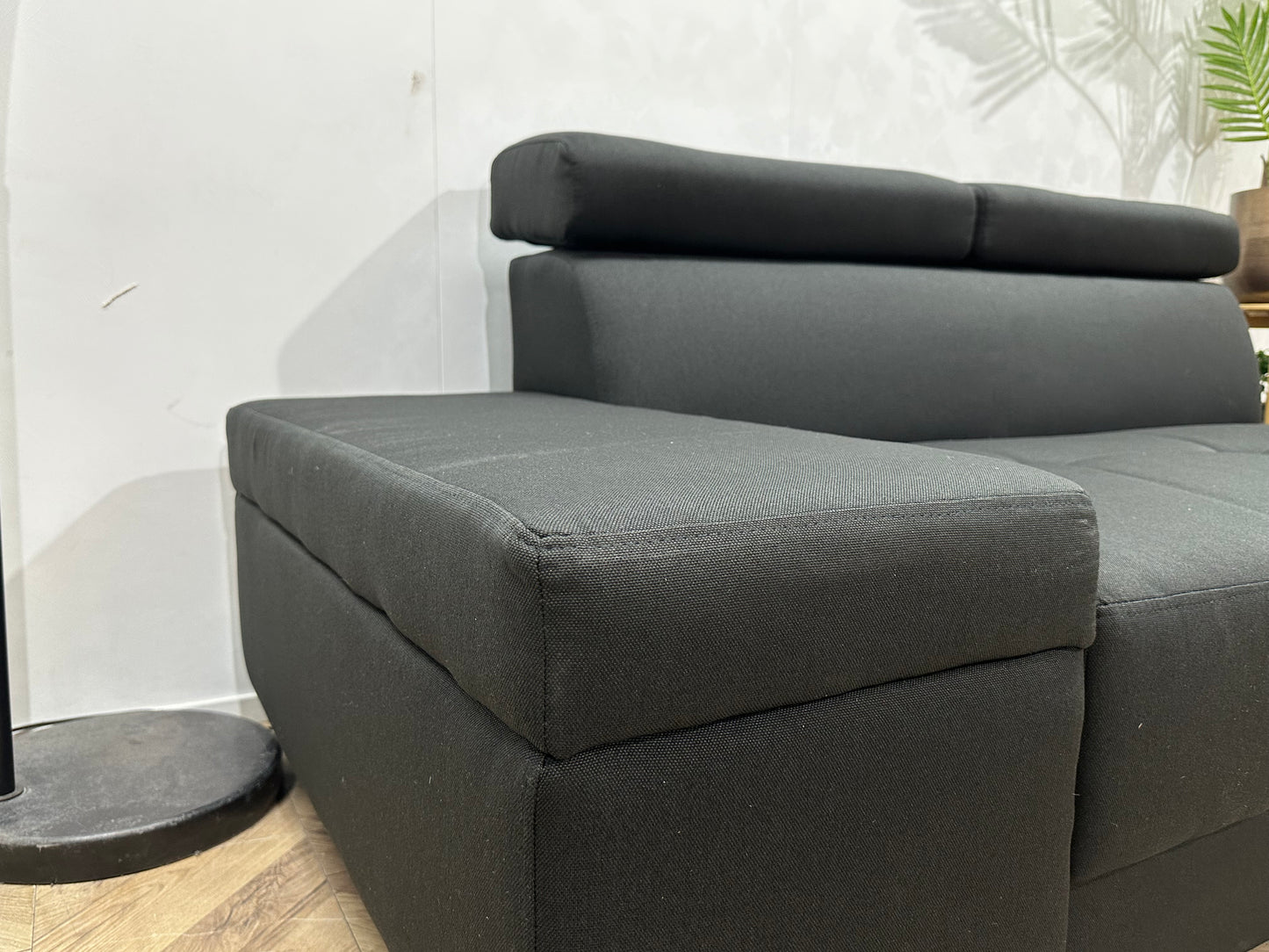 !Showroommodel! Zwart Suede Stoffen Designbank
