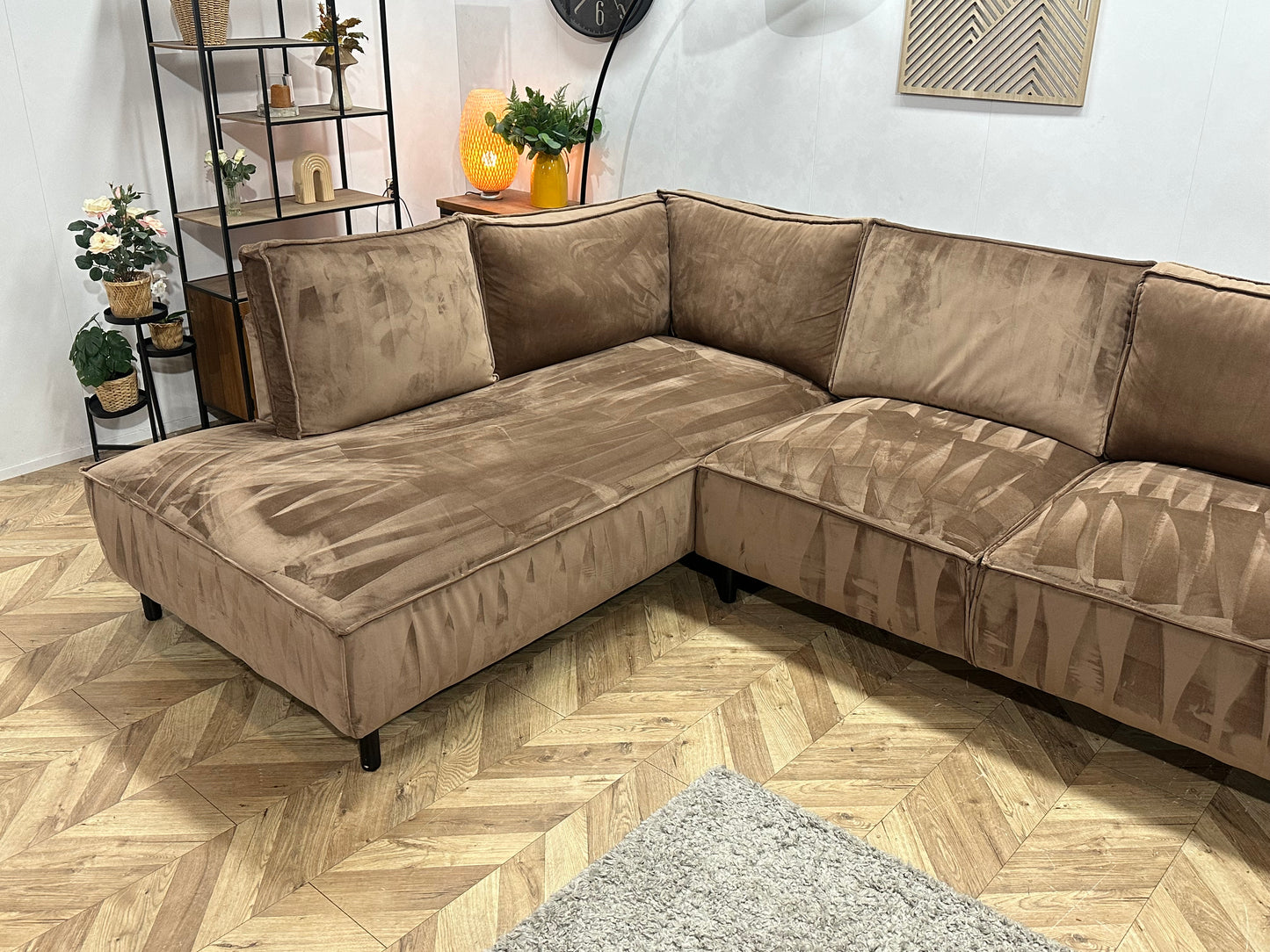 Bruine Ruime Velvet Hoekbank Inc Hocker ~ Losse Rugkussens Met Afneembare Hoezen