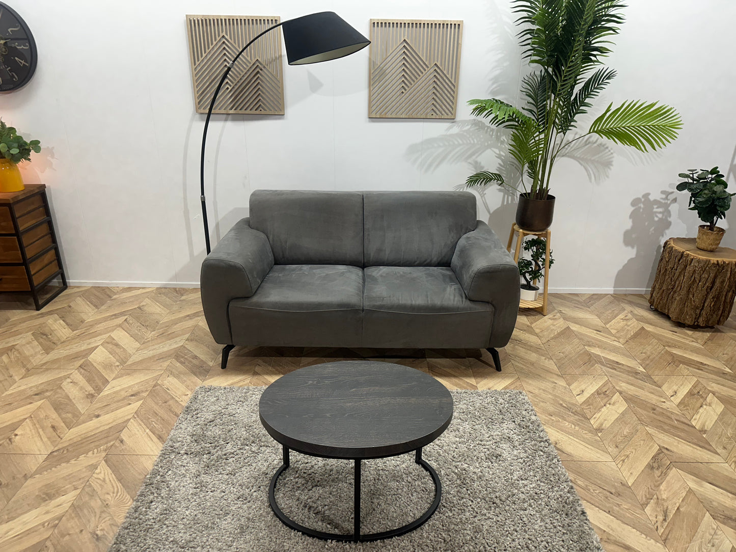 H&H Grijze Suède Stoffen 2.5-Zits Bank ~ Nieuwstaat