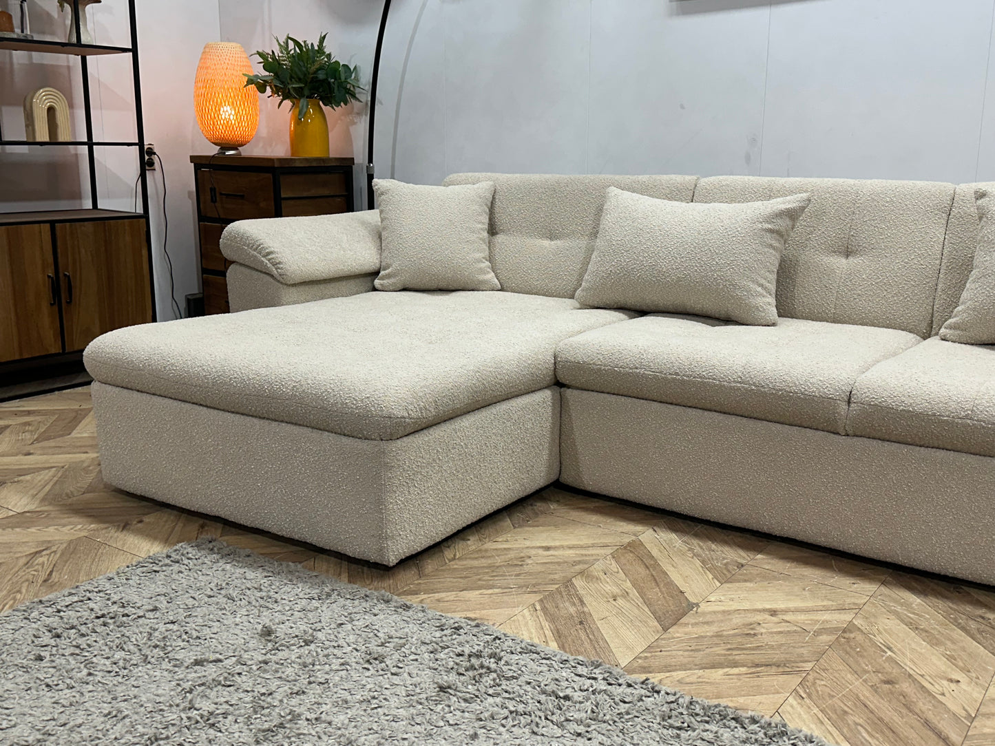 !Showroommodel! Witte Bouclé Stoffen U Bank
