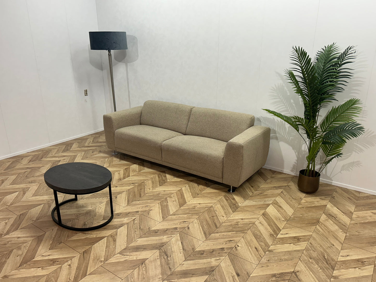 Beige 2,5-Zits Bank ~ Vaste Kussens