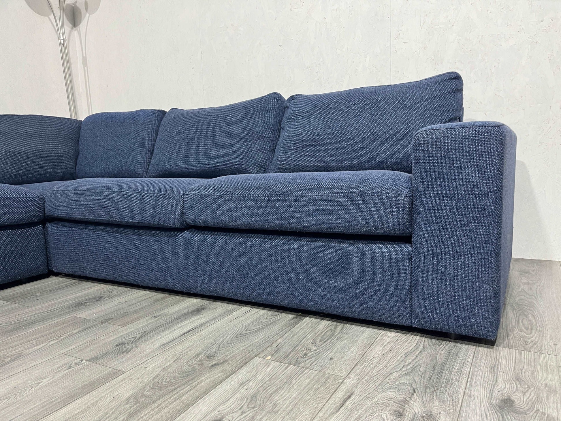 Blauwe Hoekbank ~ Losse Kussens Met Afneembare Hoezen