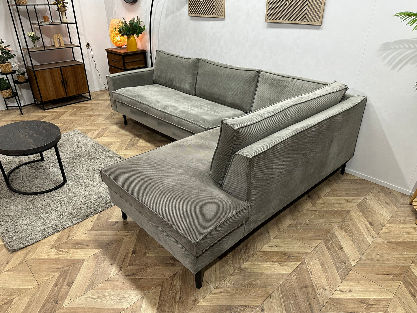 Grijze Woood Ribstof Hoekbank ~ Losse Kussens