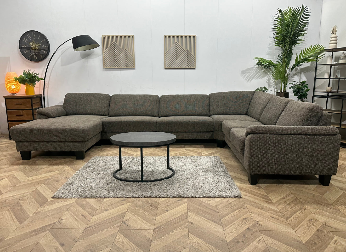 Bruine U Bank ~ Vaste Kussens