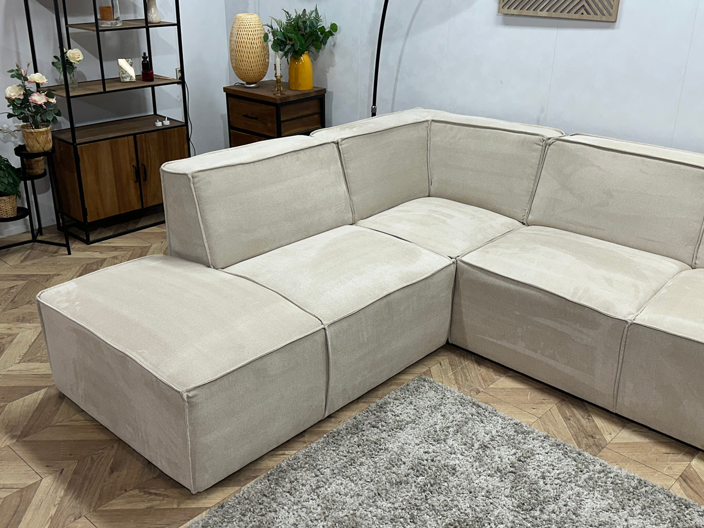 !Showroommodel! Crème Suède Stoffen Hoekbank