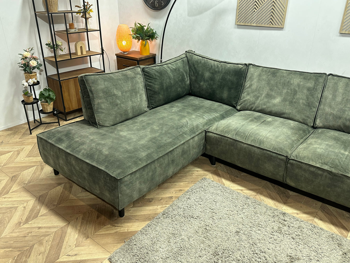 Groene Velvet Hoekbank ~ Losse Rugkussens Met Afneembare Hoezen
