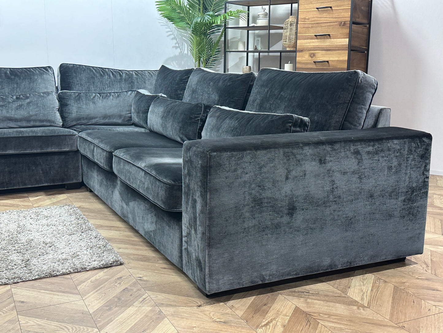 Antraciet Velvet Ruime U Bank ~ Losse Kussens Met Afneembare Hoezen