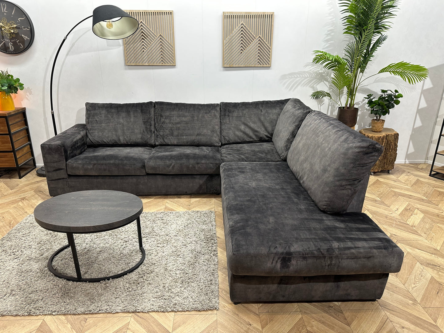 Zwarte Velvet Hoekbank ~ Losse Kussens Met Afneembare Hoezen