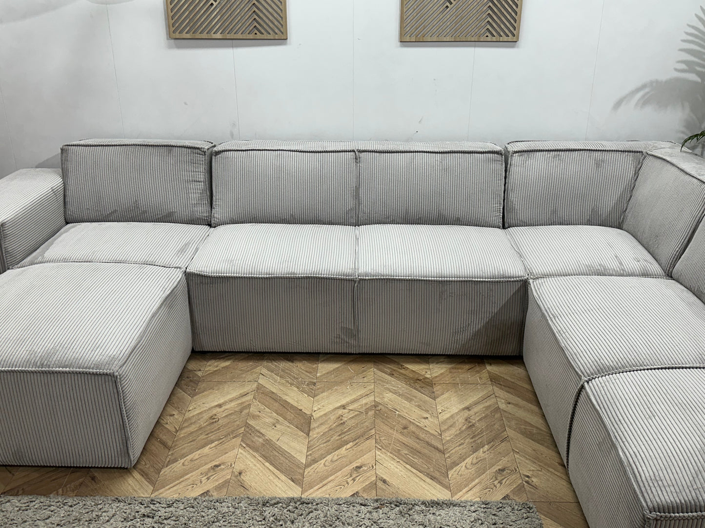 !Showroommodel! Licht Grijze Ribstof U Bank