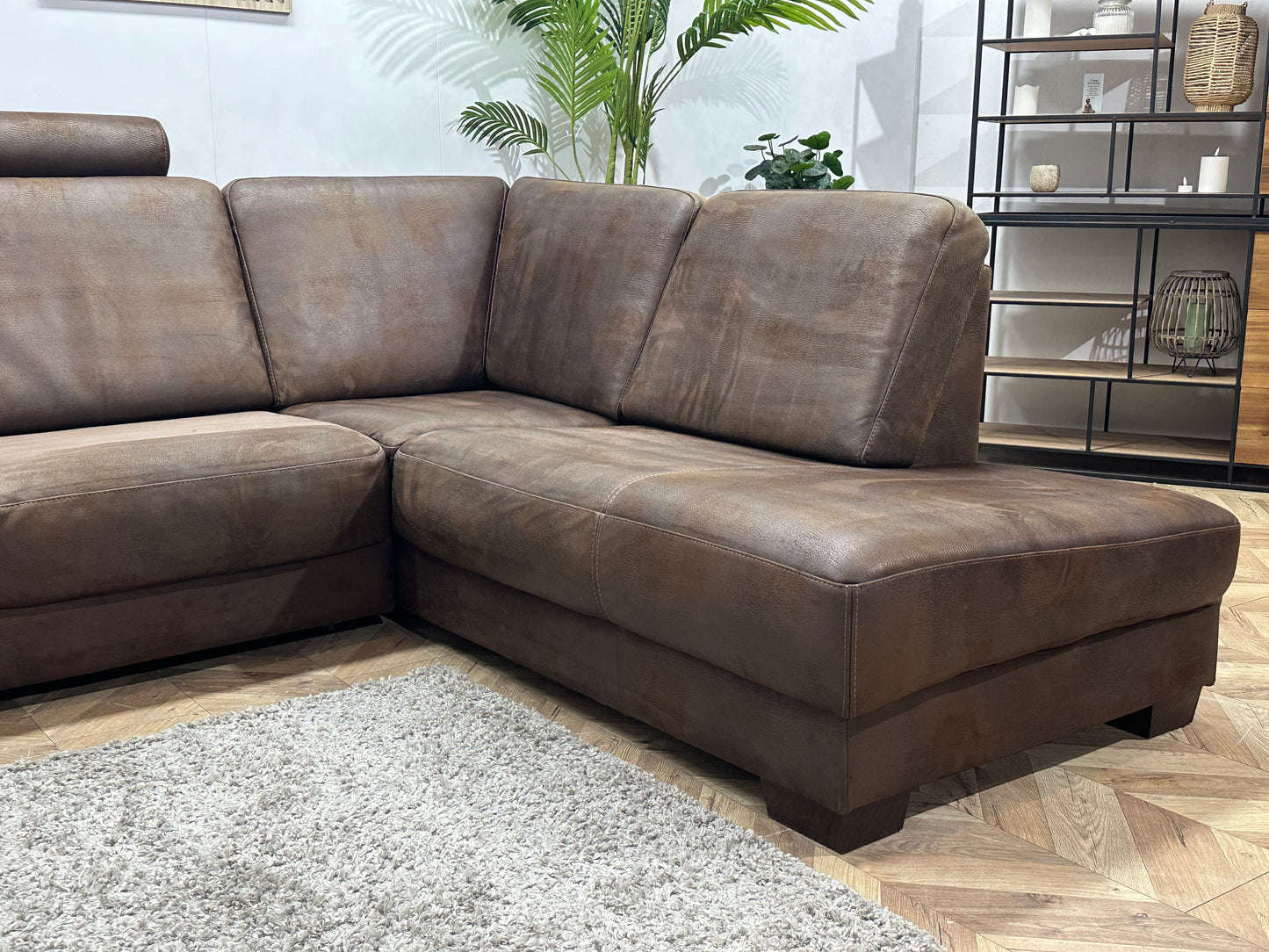 Bruine Suède Stoffen Hoekbank ~ Vaste Kussens