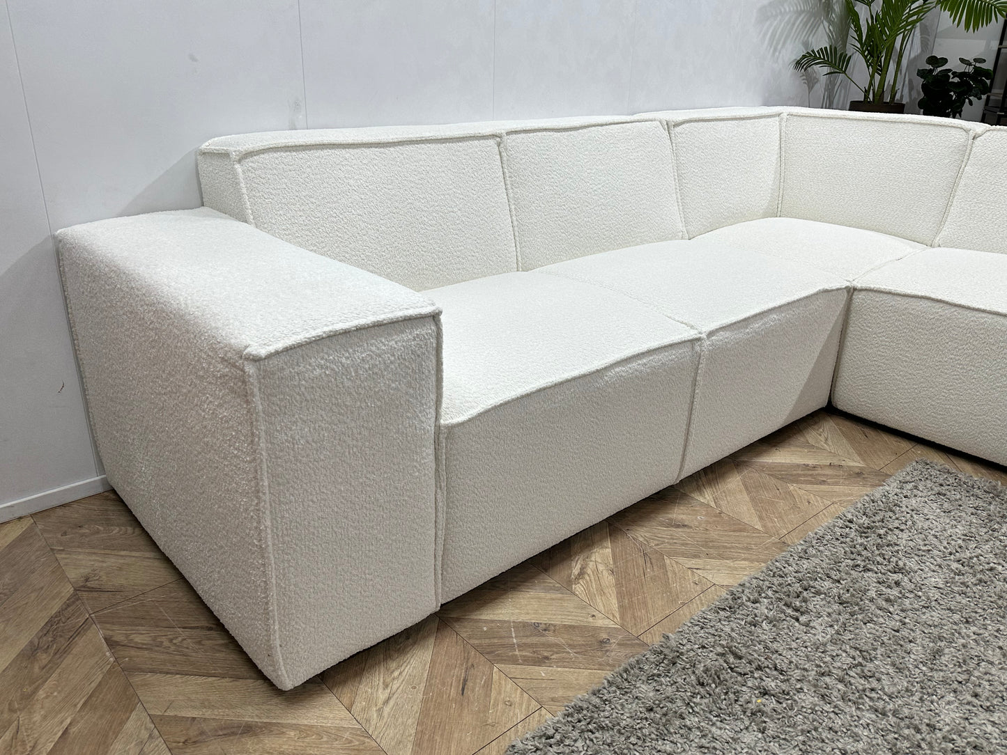 !Showroommodel! Witte Ribstof Hoekbank ~ Vaste kussens