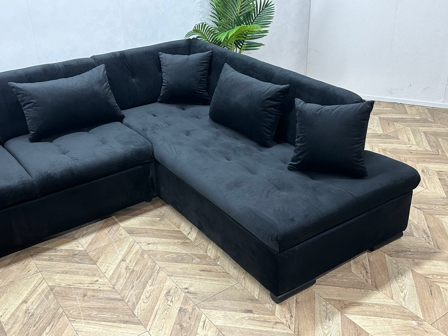 !Showroommodel! Zwart Velvet U Bank