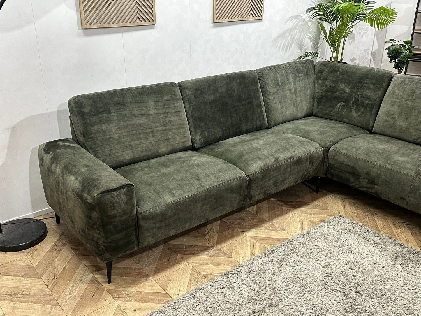Donker Groene Velvet Hoekbank ~ Losse Rugkussens Met Afneembare Hoezen