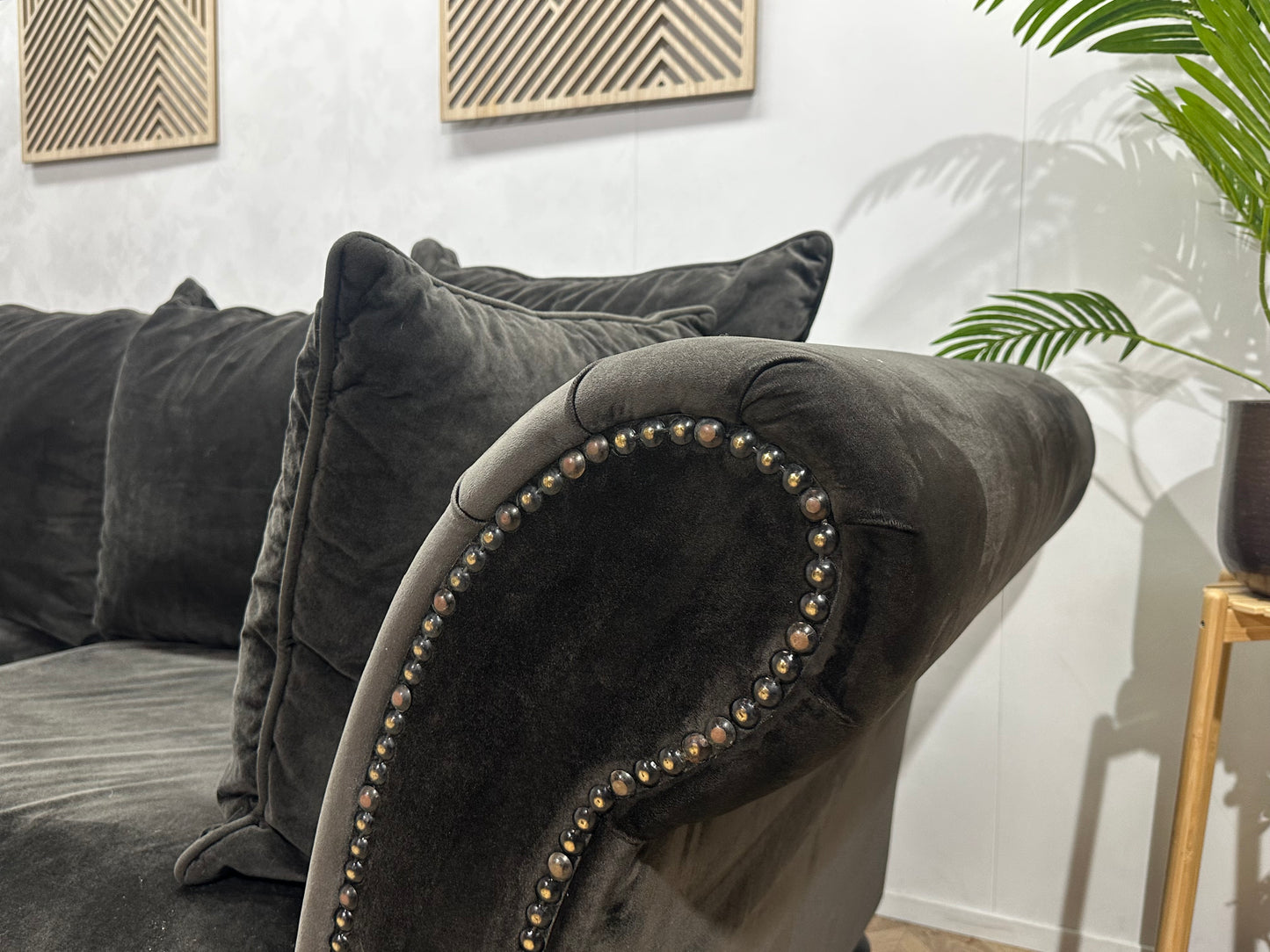 Antraciet Velvet Ruime 2.5-Zits Bank ~ Losse Kussens Met Afneembare Hoezen