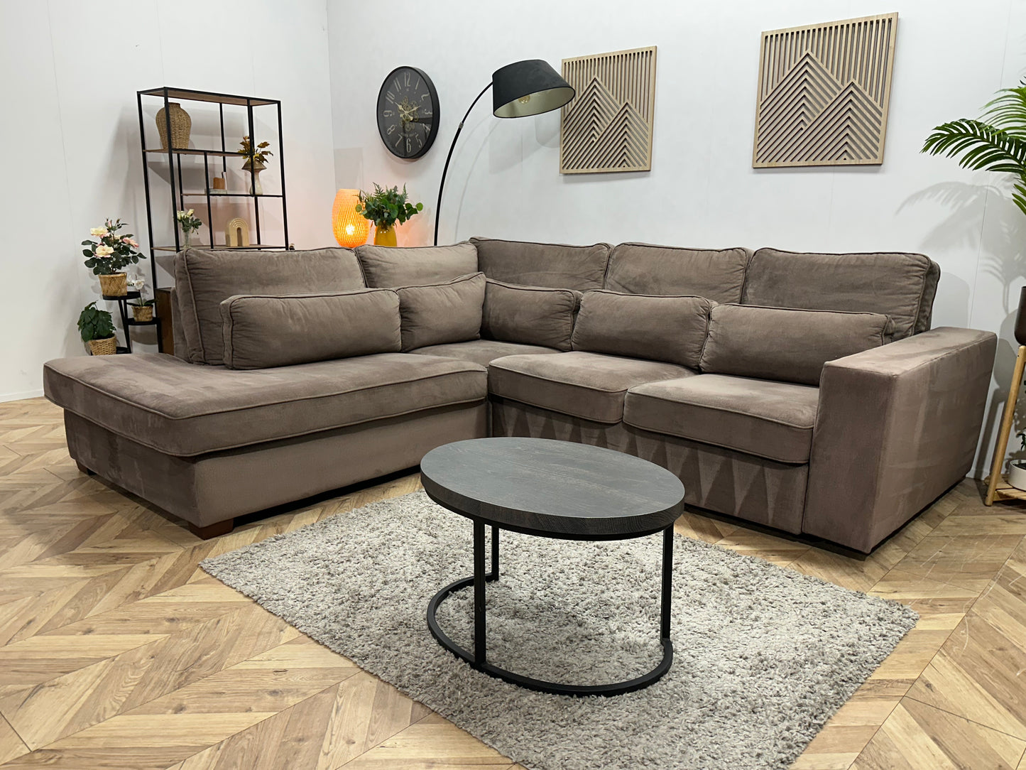 Bruine Velvet Hoekbank ~ Losse Kussens Met Afneembare Hoezen