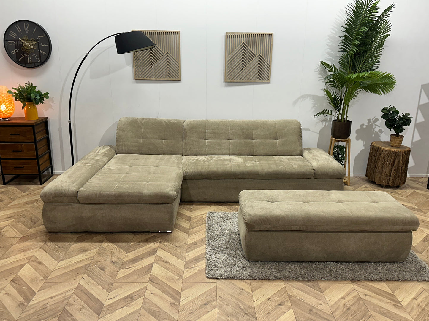 Beige Suède Stoffen Hoekbank Inc Hocker ~ Nieuwstaat