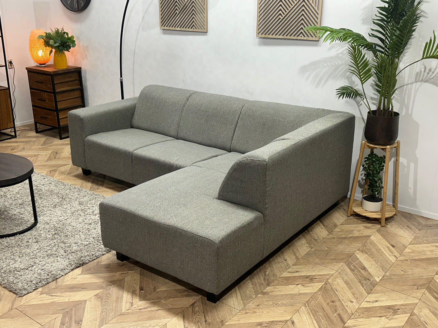 Licht Grijze Hoekbank ~ Vaste Kussens