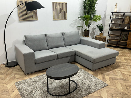 Licht Grijze Hoekbank ~ Losse Kussens Met Afneembare Hoezen