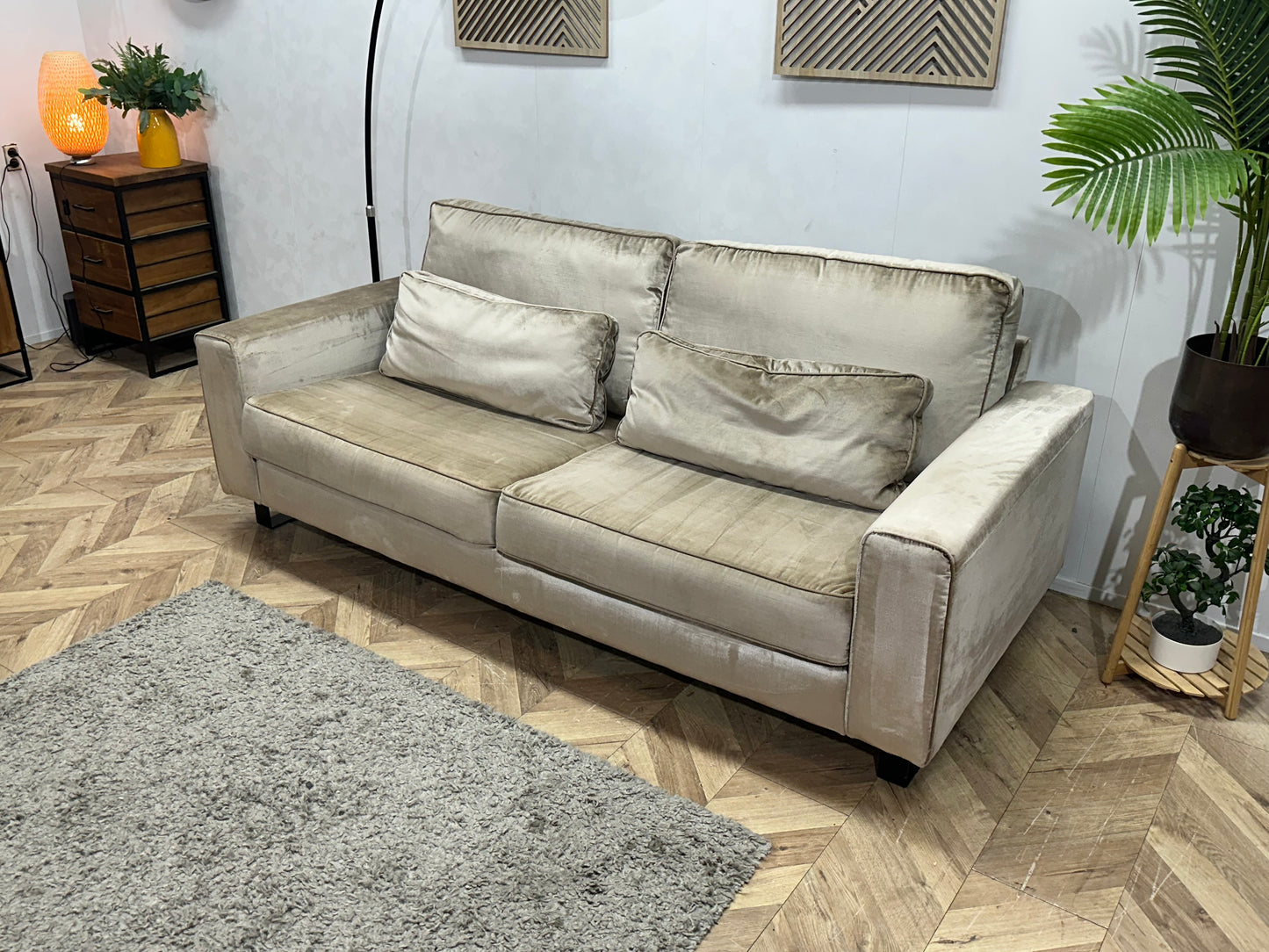 Licht Grijze / Beige Velvet 2.5-Zits Bank ~ Losse Kussens Met Afneembare Hoezen