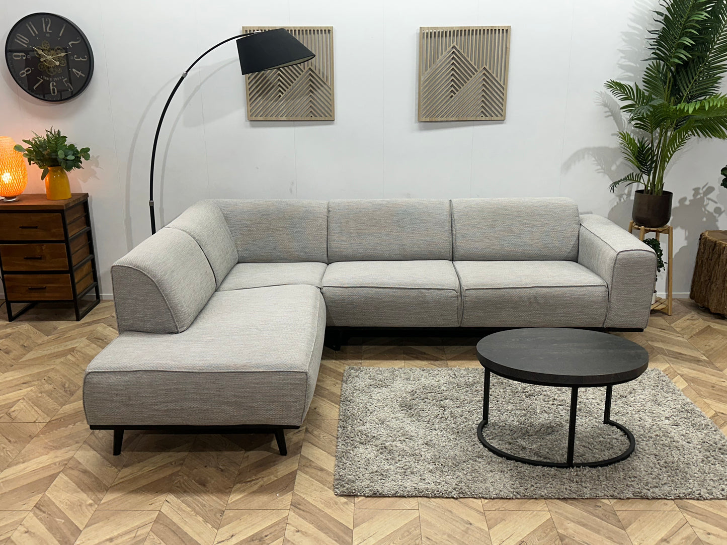 Licht Grijze Hoekbank ~ Vaste Kussens