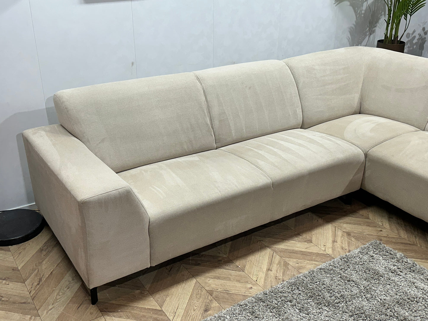 !Showroommodel! Crème Suède Stoffen Hoekbank