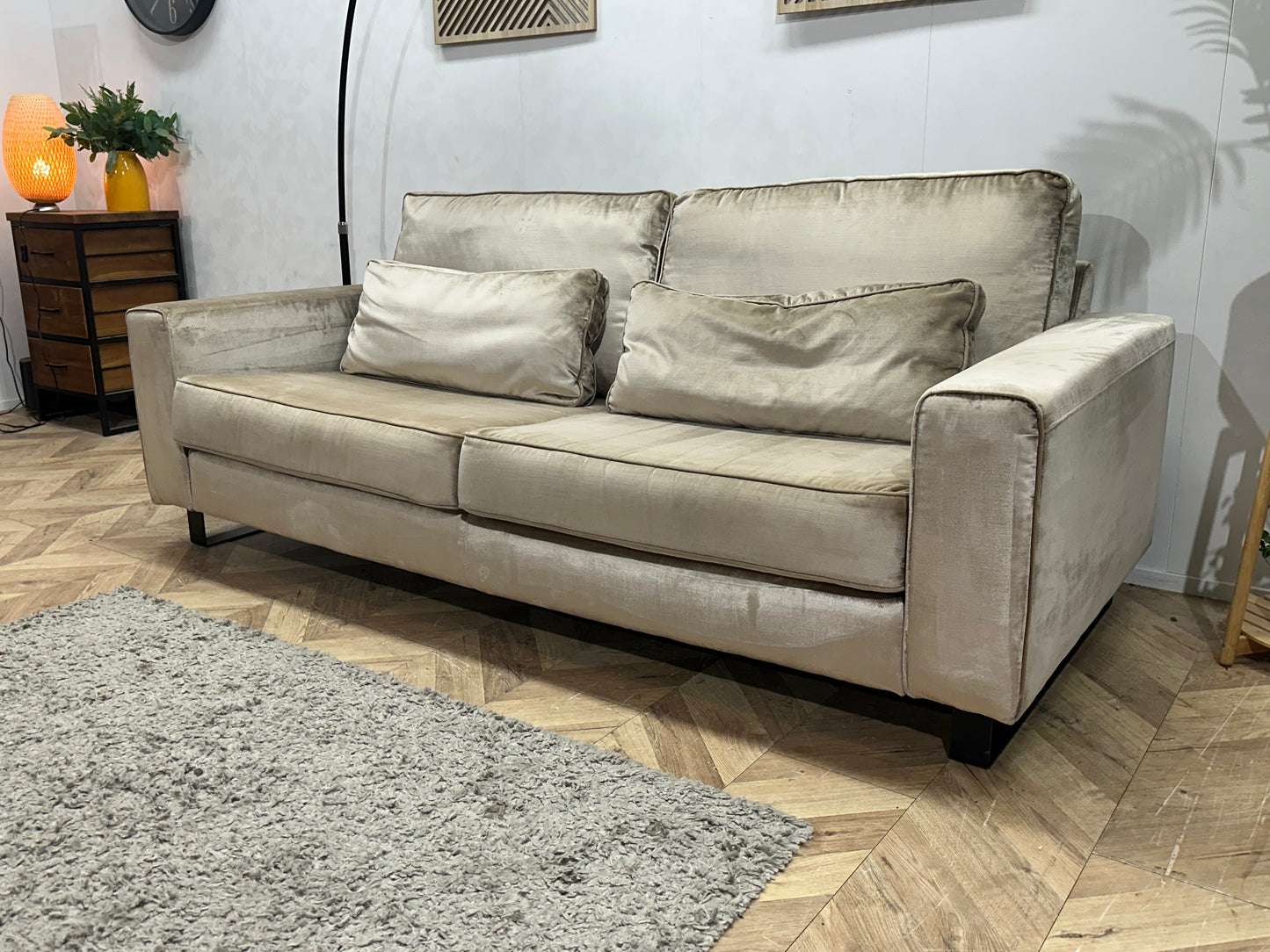 Licht Grijze / Beige Velvet 2.5-Zits Bank ~ Losse Kussens Met Afneembare Hoezen
