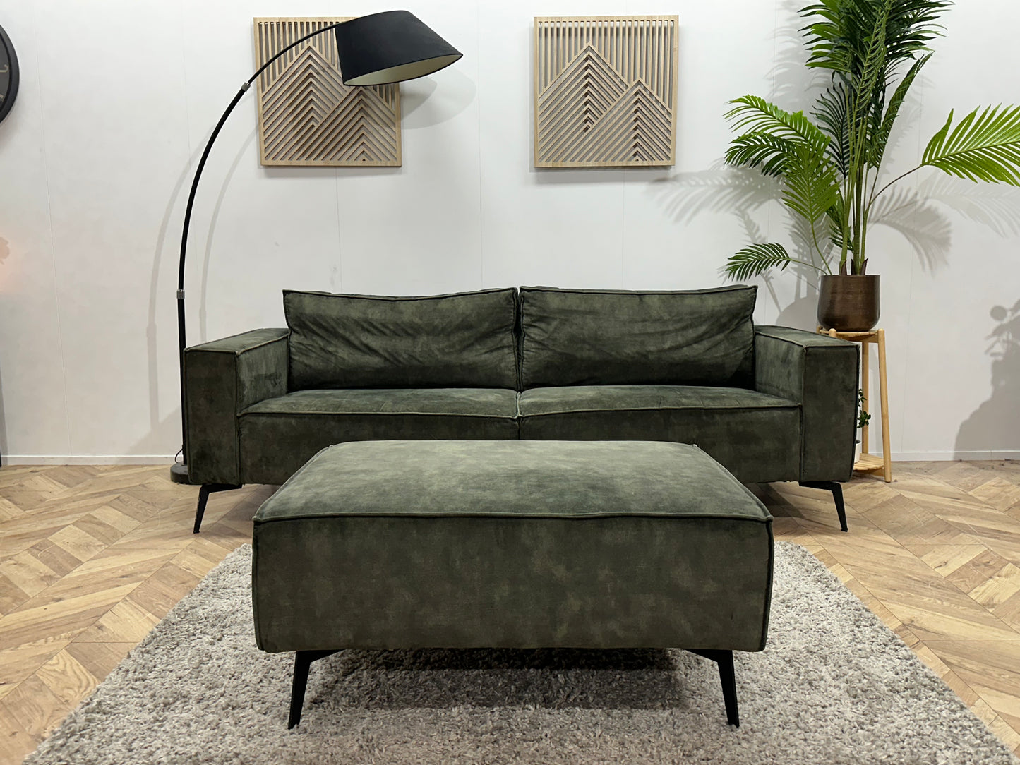 Groene Velvet 2.5-Zits Bank Inc Hocker ~ Losse Rugkussens Met Afneembare Hoezen