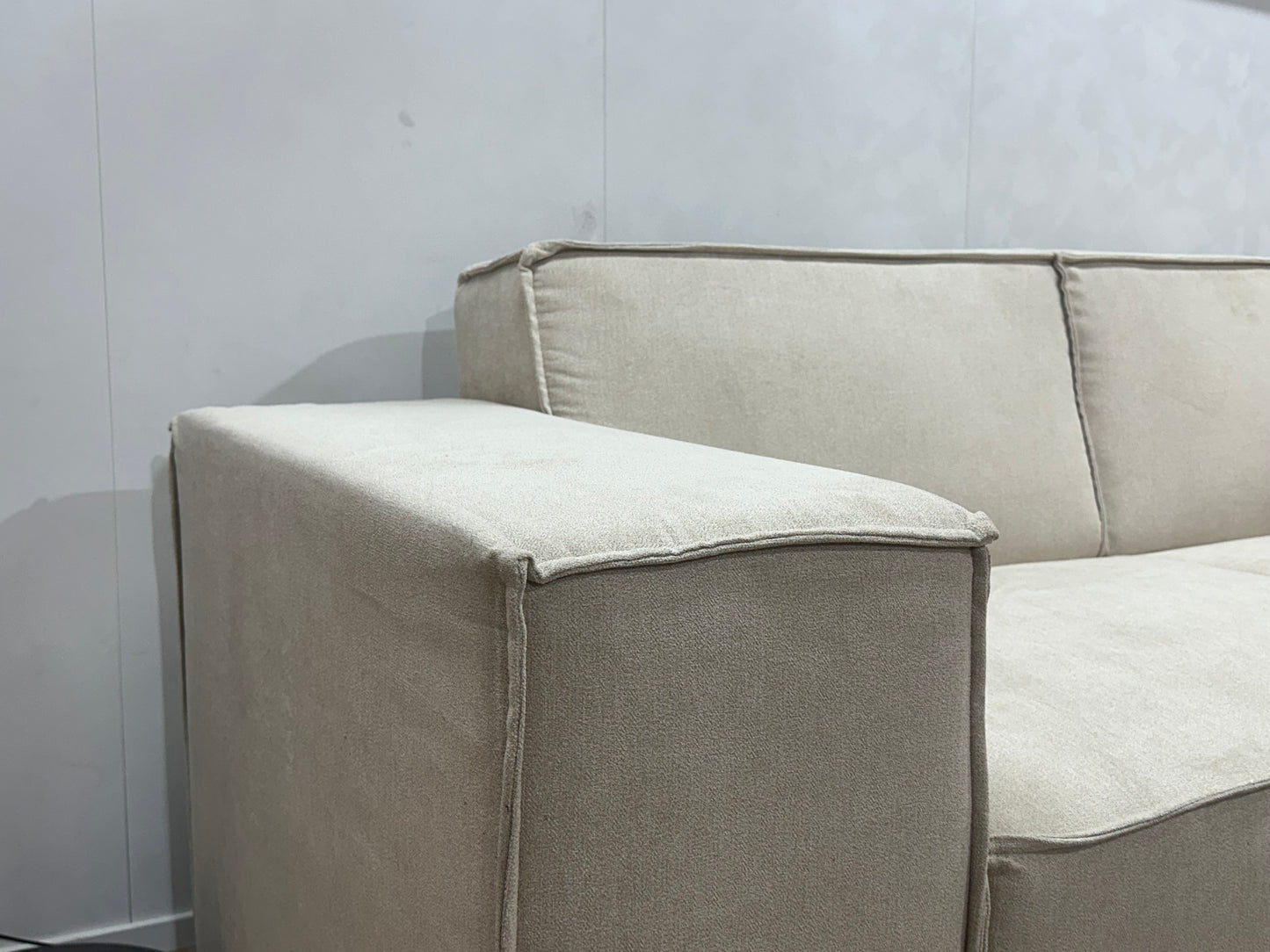 !Showroommodel! Crème Suède Stoffen Hoekbank