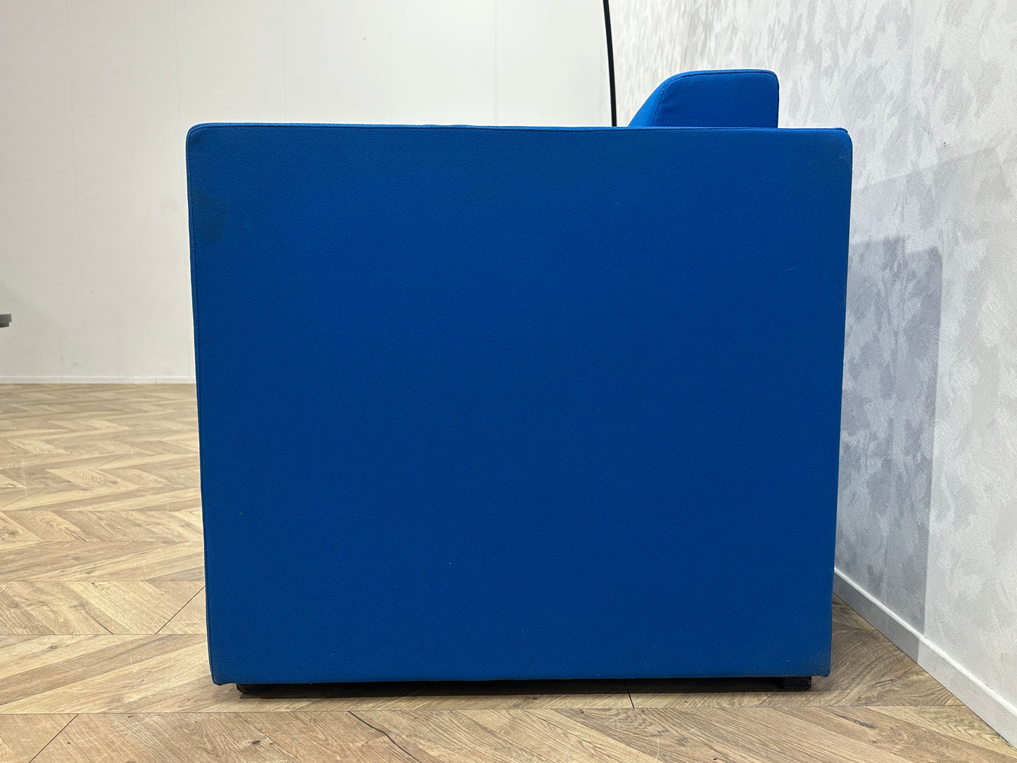 Blauwe 2-Zits Bank ~ Losse Rugkussens Met Afneembare Hoezen