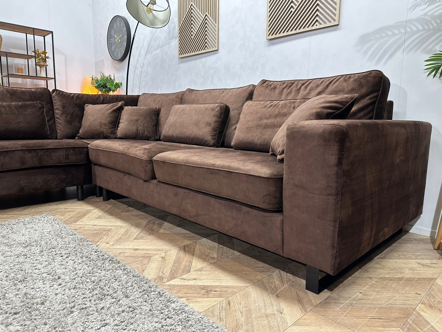 Bruine Velvet Hoekbank ~ Losse Kussens Met Afneembare Hoezen