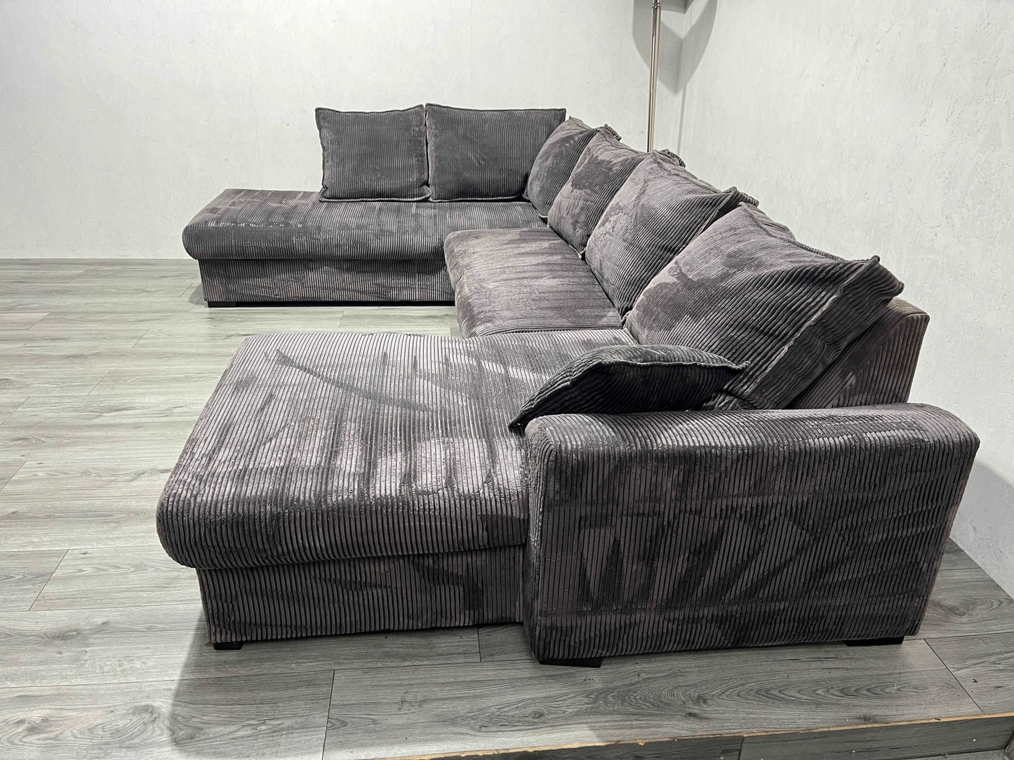 Antraciet Ribstof U Bank ~ Nieuwstaat