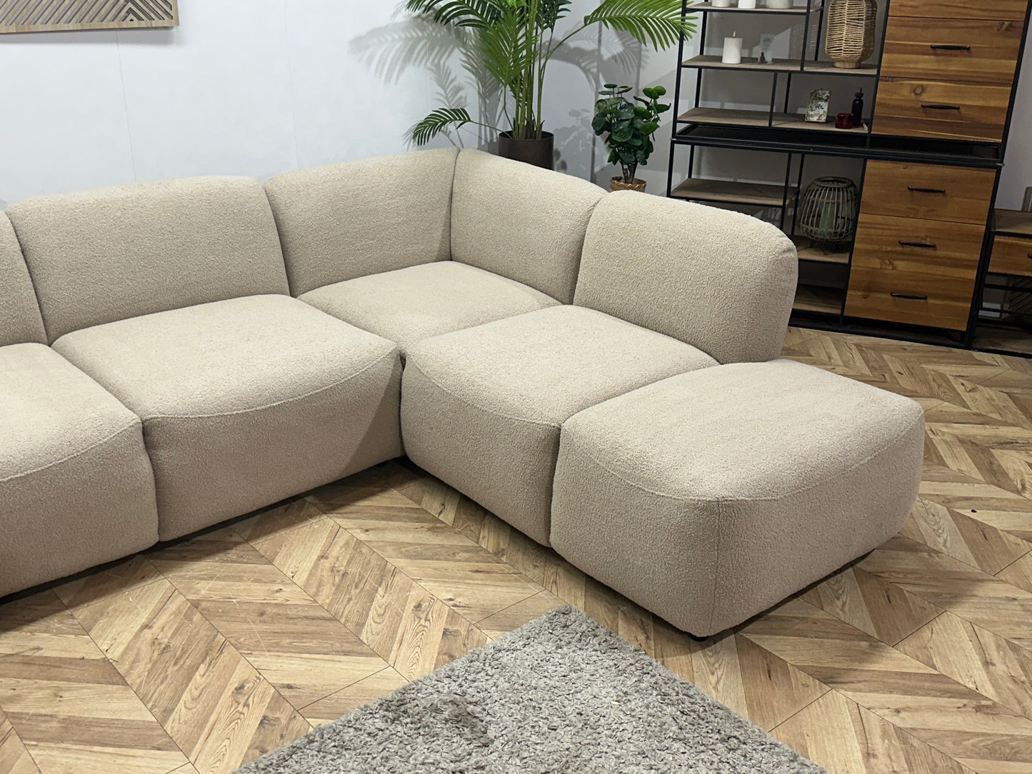 !Showroommodel! Beige Bouclé Stoffen U Bank