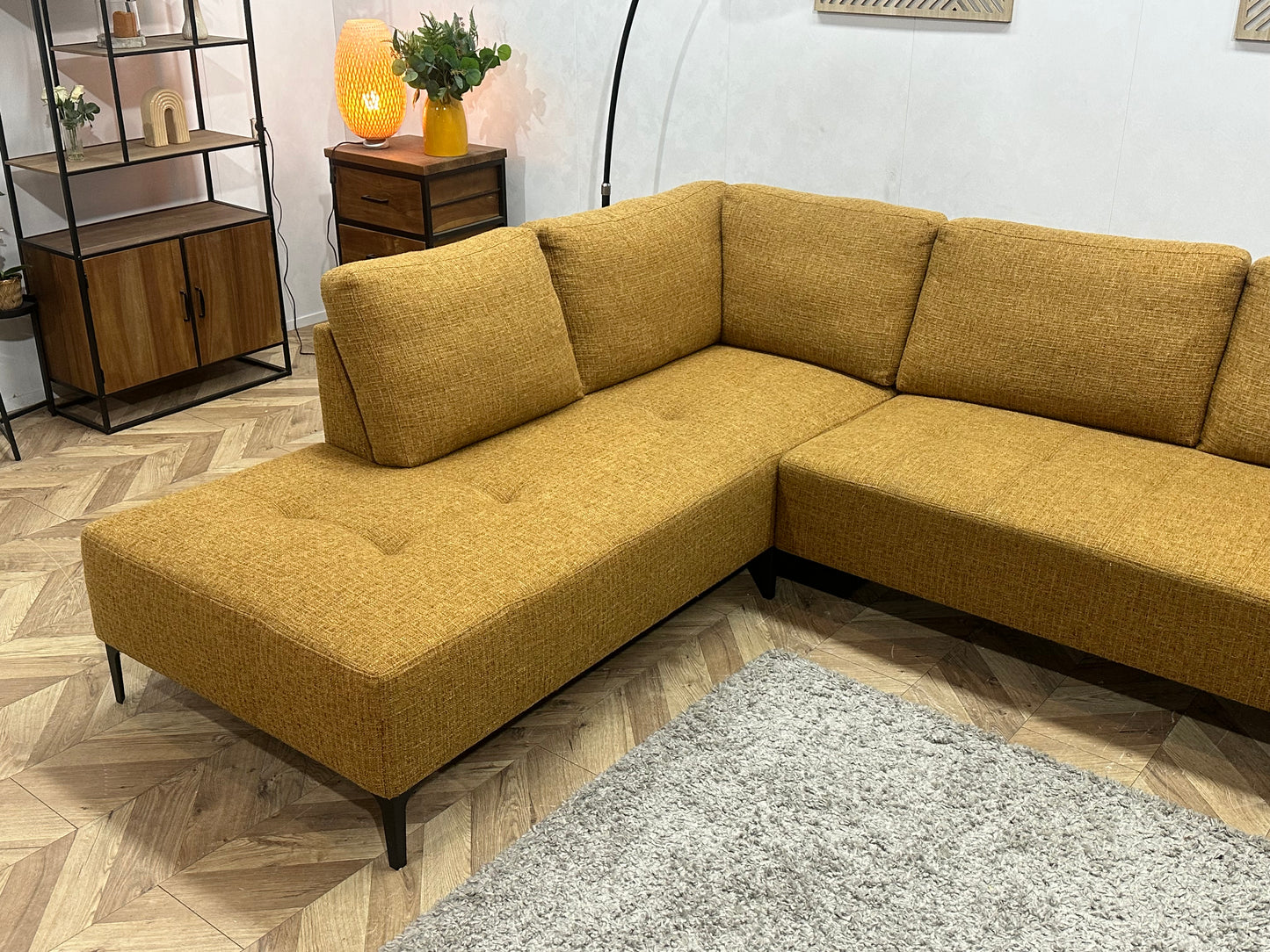 Gele Hoekbank ~ Losse Rugkussens Met Afneembare Hoezen