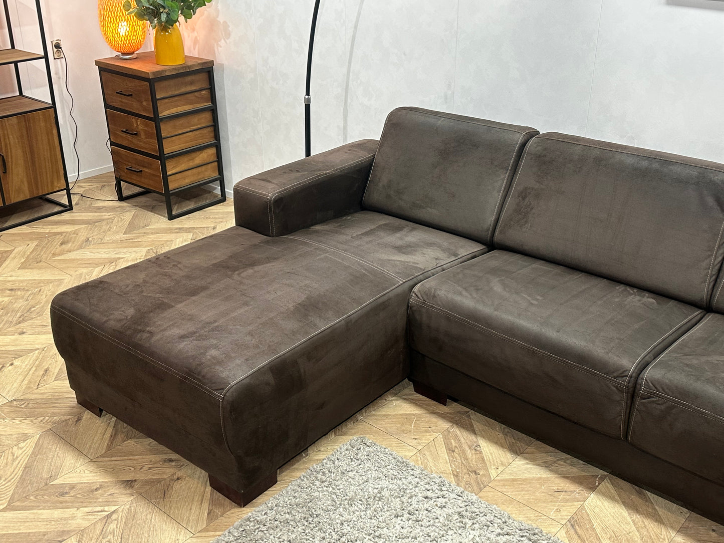 Bruine Suède Stoffen Hoekbank ~ Vaste Kussens